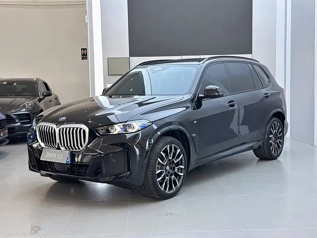 BMW X5 2025 — фото 1 из 5