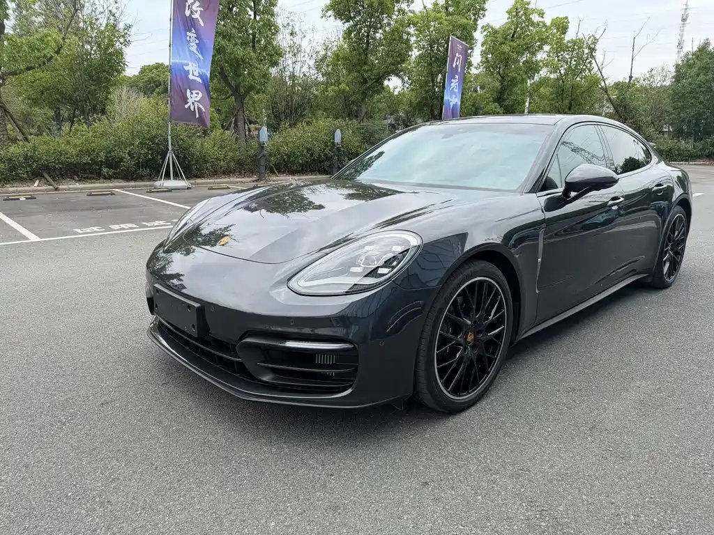 Porsche Panamera 2023 — фото 1 из 5