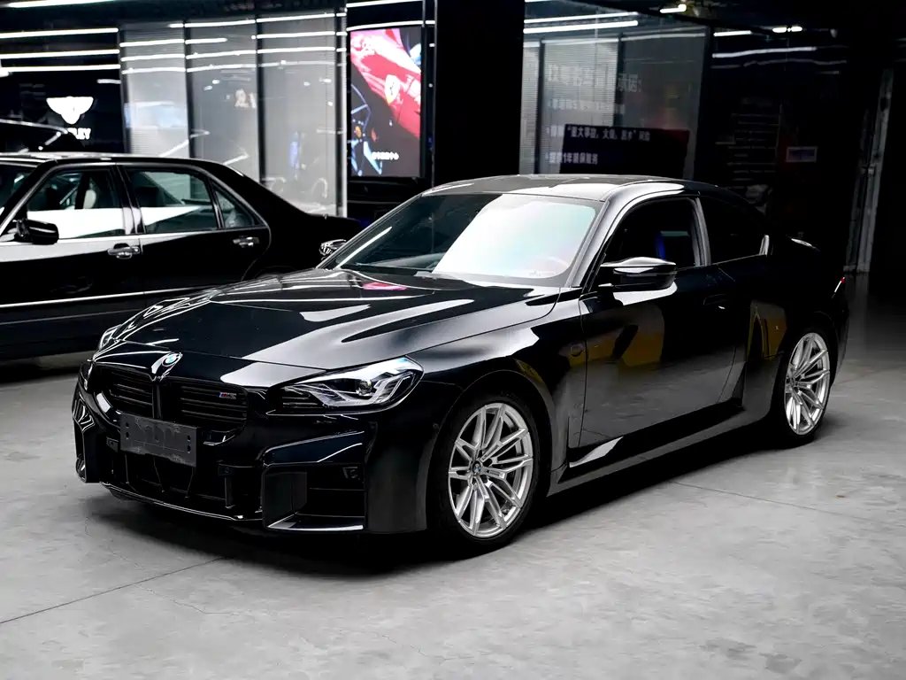 BMW M2 2025 — фото 1 из 5
