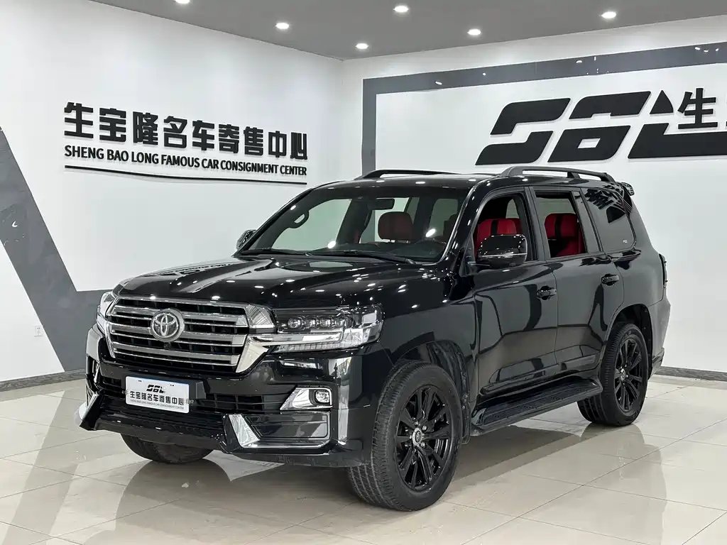 Toyota Land Cruiser 2020 — фото 1 из 5