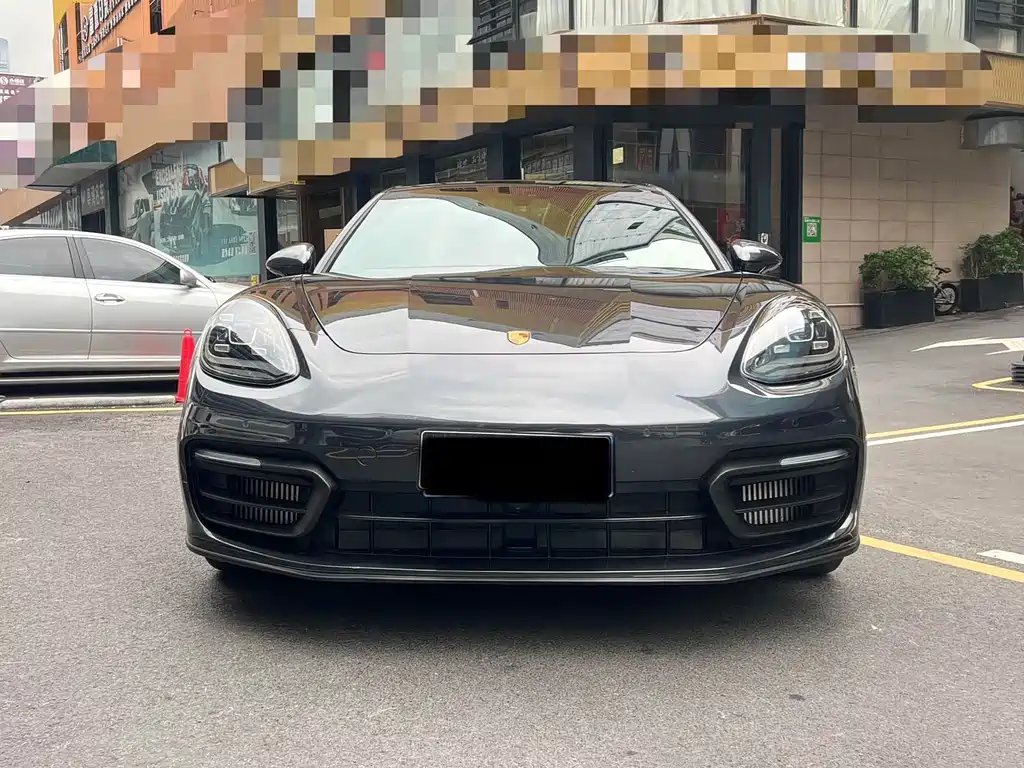 Porsche Panamera 2022 — фото 1 из 5