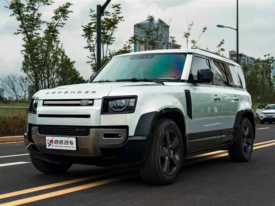 Land Rover Defender 2022 — фото 1 из 5