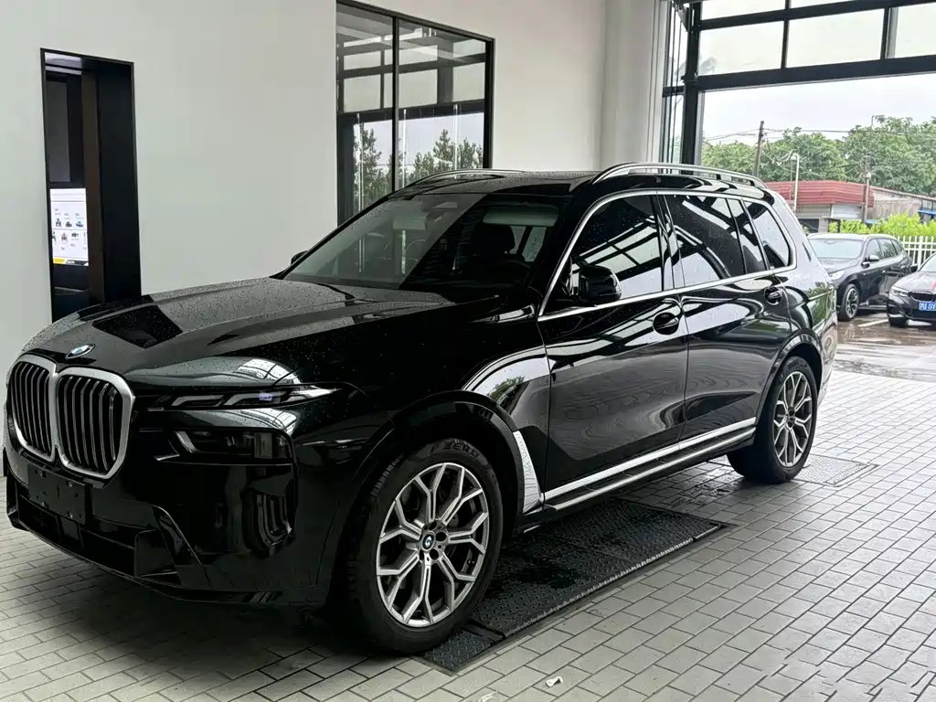 BMW X7 2024 — фото 1 из 5