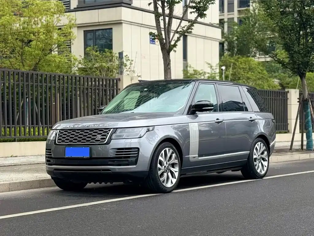 Land Rover Range Rover 2020 — фото 1 из 5