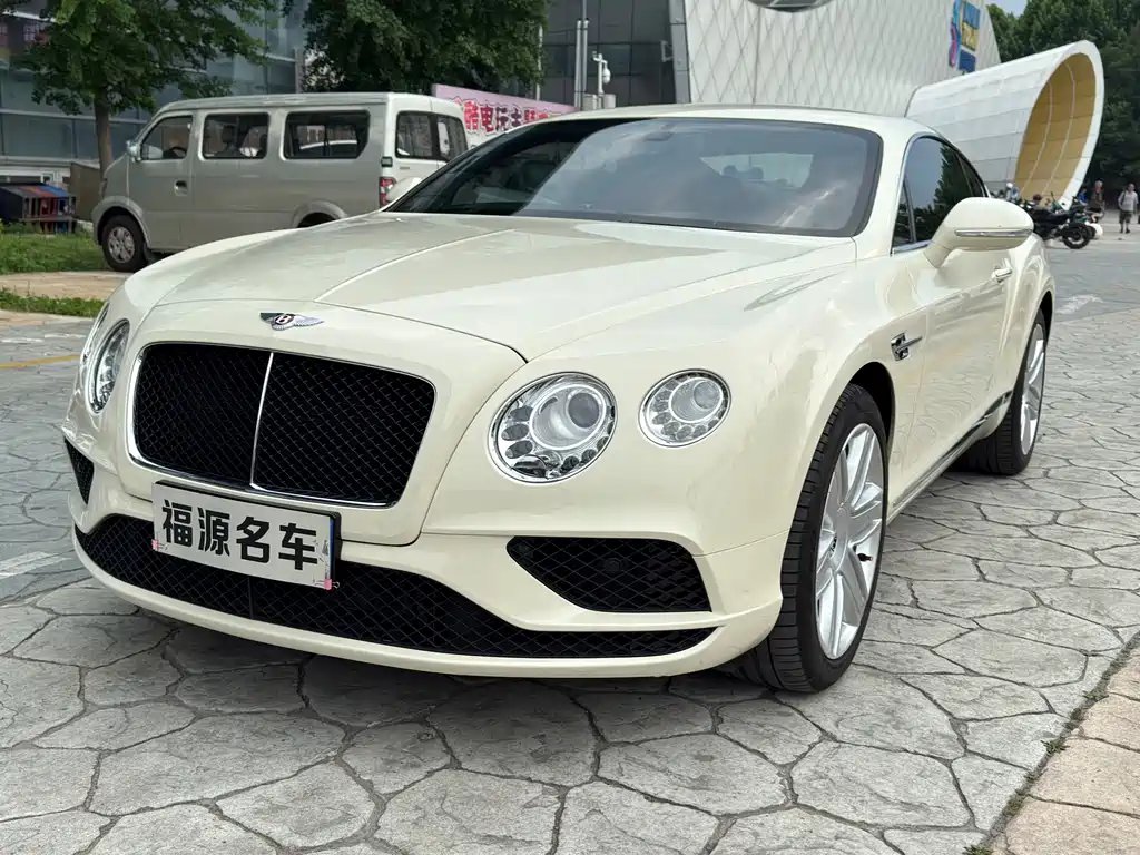 Bentley Continental 2018 — фото 1 из 5
