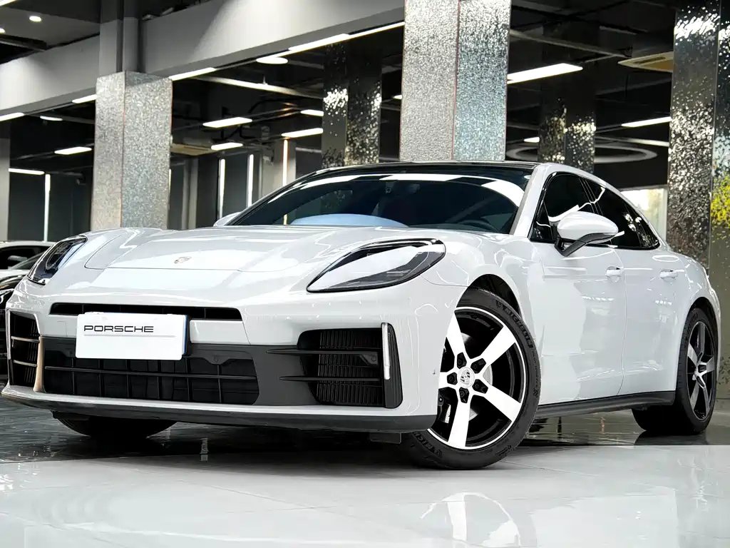 Porsche Panamera 2024 — фото 1 из 5