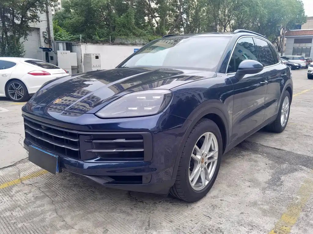 Porsche Cayenne 2025 — фото 1 из 5