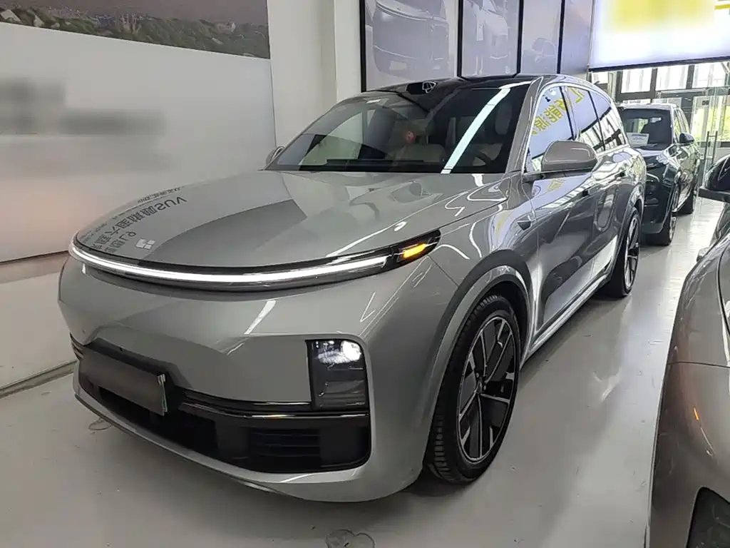 Li Auto Li L8 2025 — фото 1 из 5