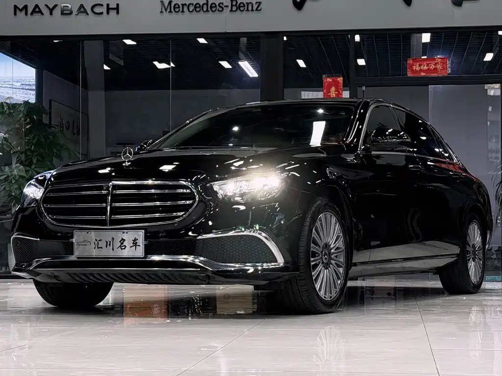 Mercedes-Benz E-Class 2023 — фото 1 из 5