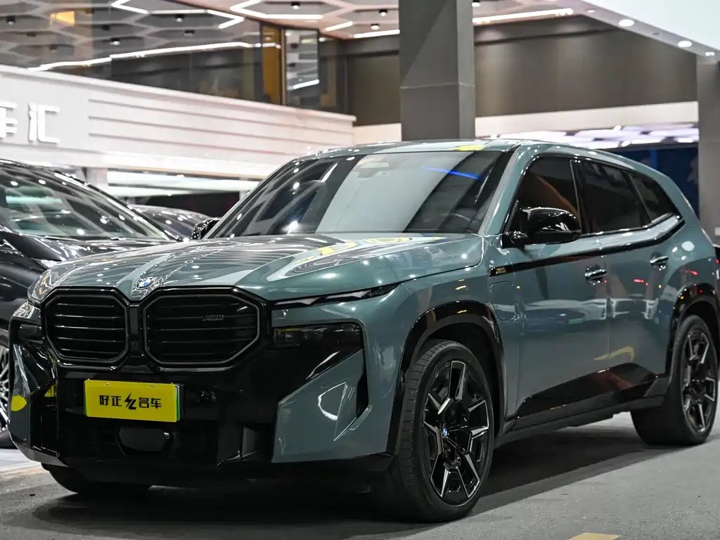 BMW XM 2024 — фото 1 из 5