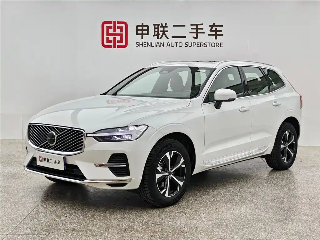 Volvo XC60 2025 — фото 1 из 5