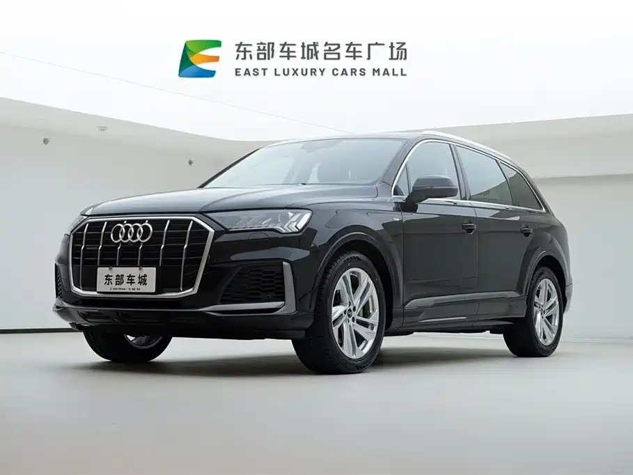 Audi Q7 2021 — фото 1 из 5