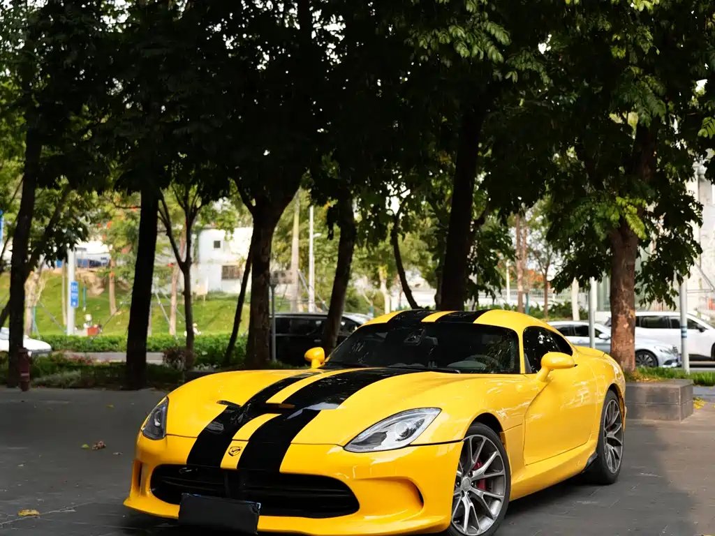 Dodge  2015 — фото 1 из 5