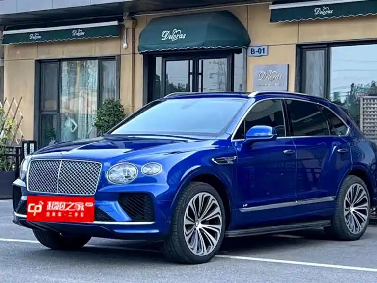Bentley Bentayga 2021 — фото 1 из 5