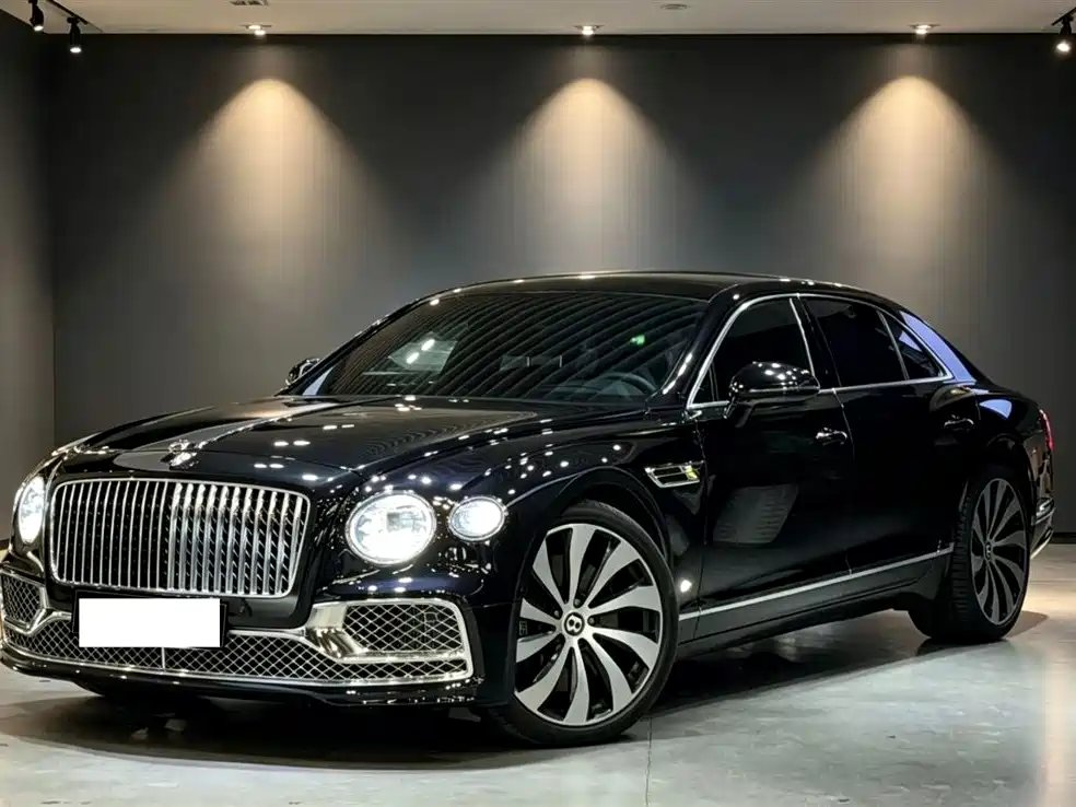 Bentley Flying Spur 2022 — фото 1 из 5