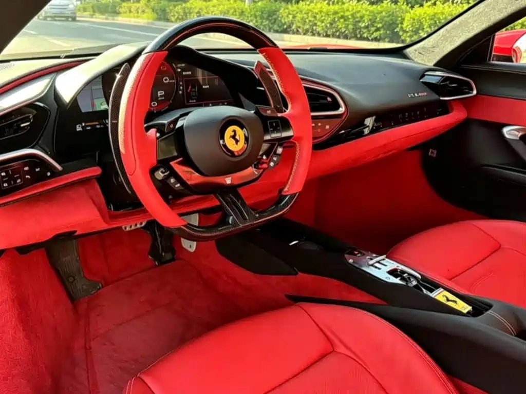 Ferrari 296 2024 — фото 1 из 4