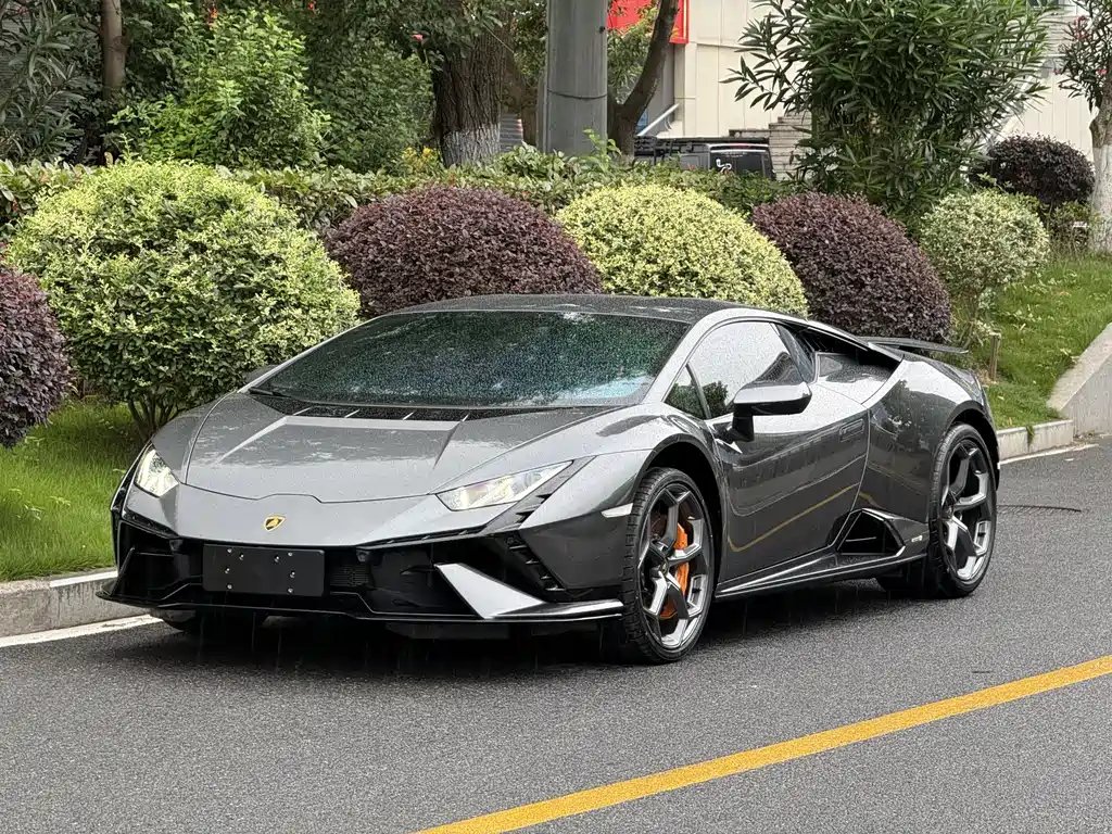 Lamborghini Huracán 2024 — фото 1 из 5
