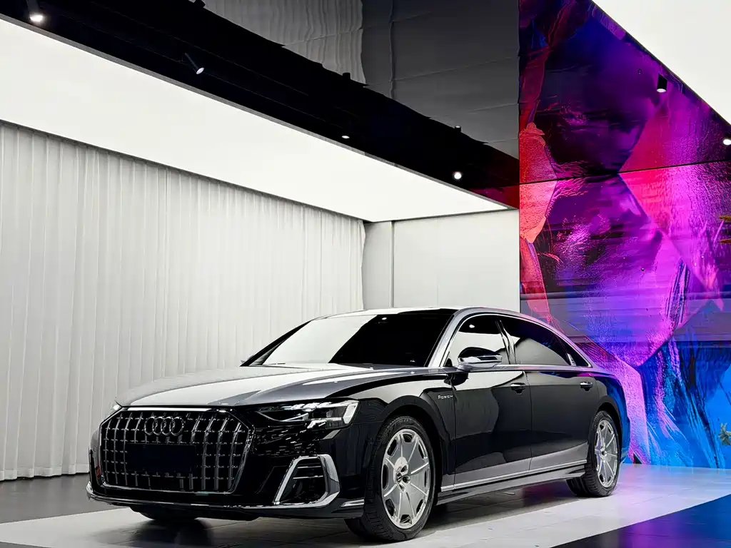 Audi A8 2023 — фото 1 из 5
