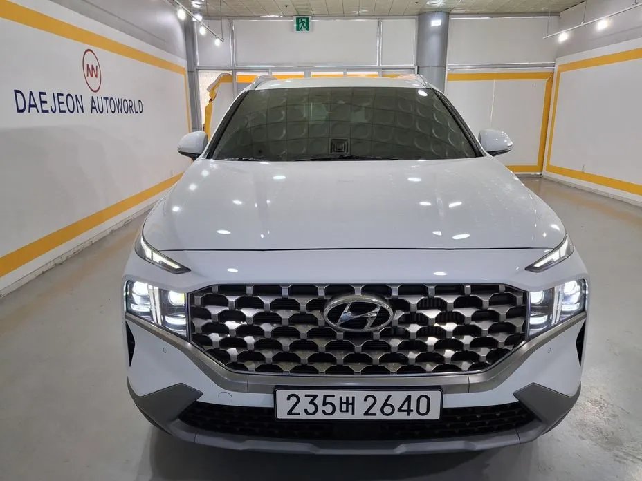 Hyundai Santafe 2023 — фото 1 из 5