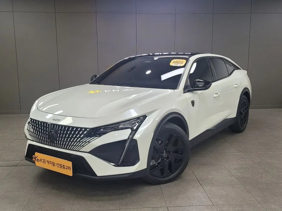 Peugeot 408 2023 — фото 1 из 5