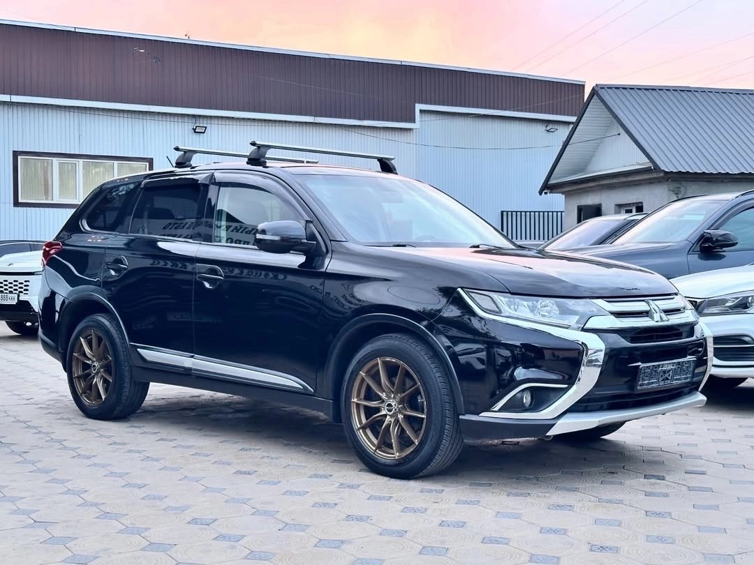 Mitsubishi Outlander III Рестайлинг 2 2016 — фото 1 из 5