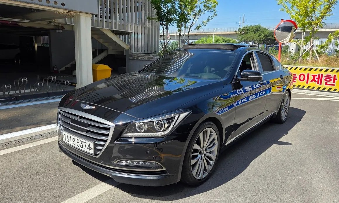 Hyundai Genesis 2016