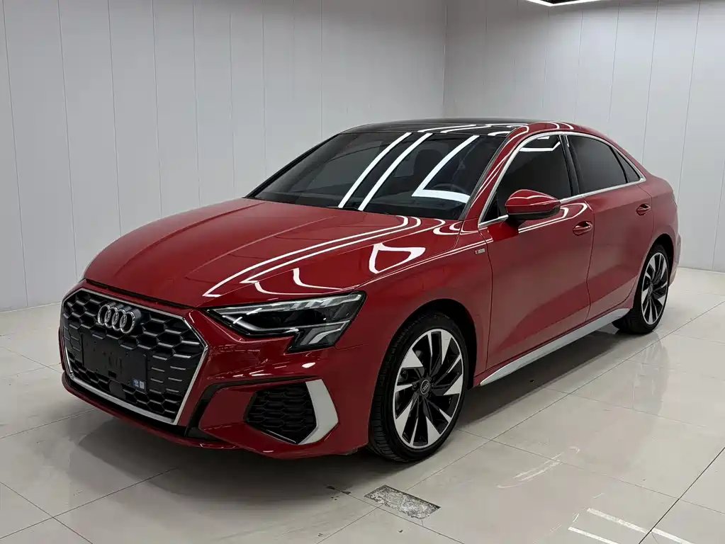 Audi A3 2022 — фото 1 из 5