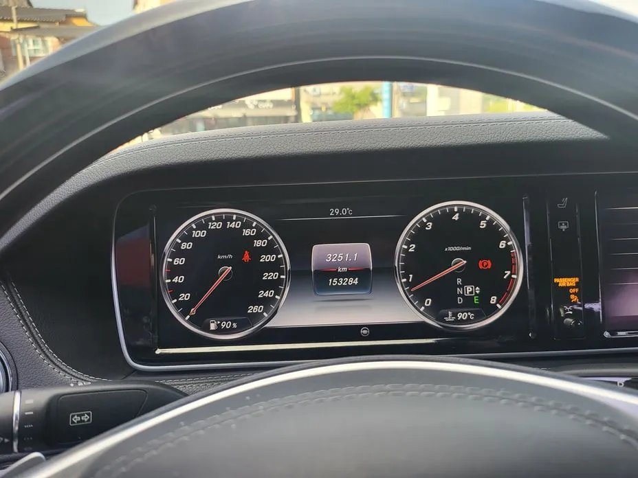 Mercedes-Benz S-Class 2015 — фото 1 из 5