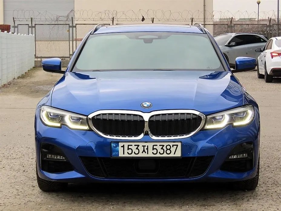 BMW 3-Series 2020 — фото 1 из 5