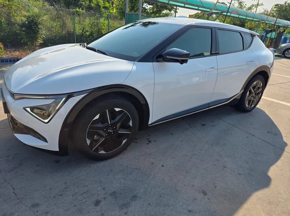 Kia EV6 2025 — фото 1 из 5