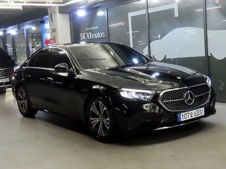 Mercedes-Benz E-Class 2024 — фото 1 из 5