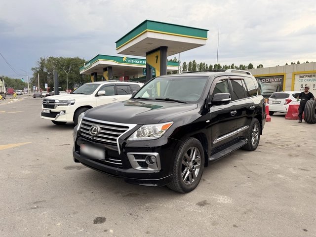 Lexus LX III 2008 — фото 1 из 5