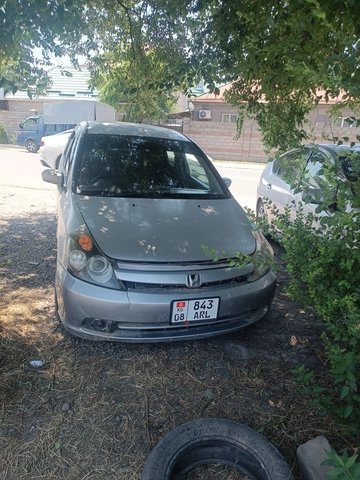 Honda Stream I Рестайлинг 2004