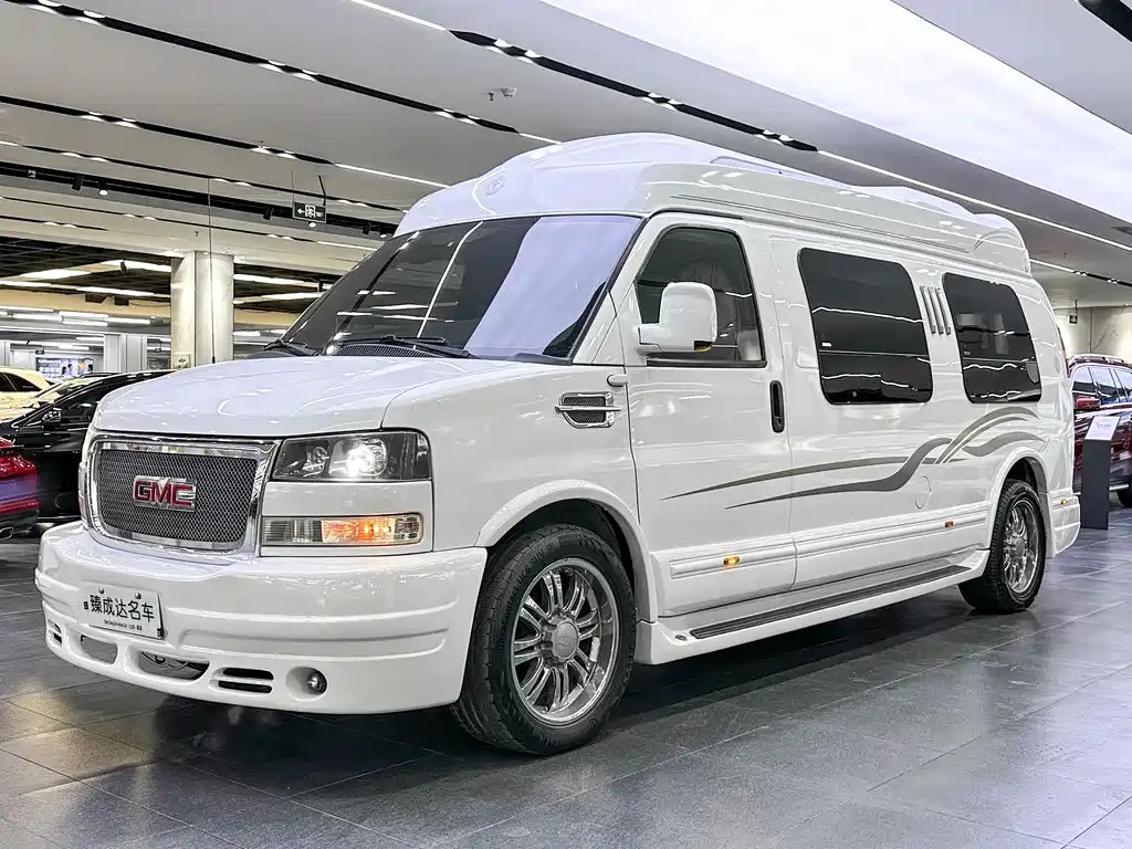 GMC Savana 2016