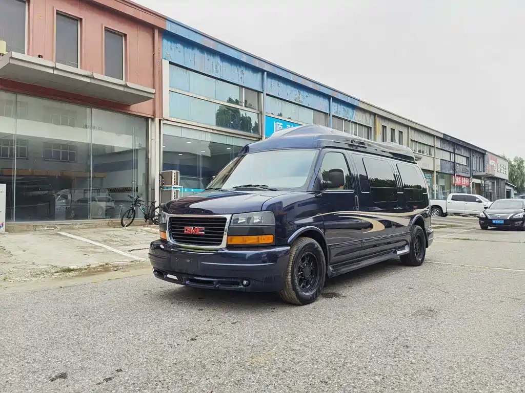 GMC Savana 2011