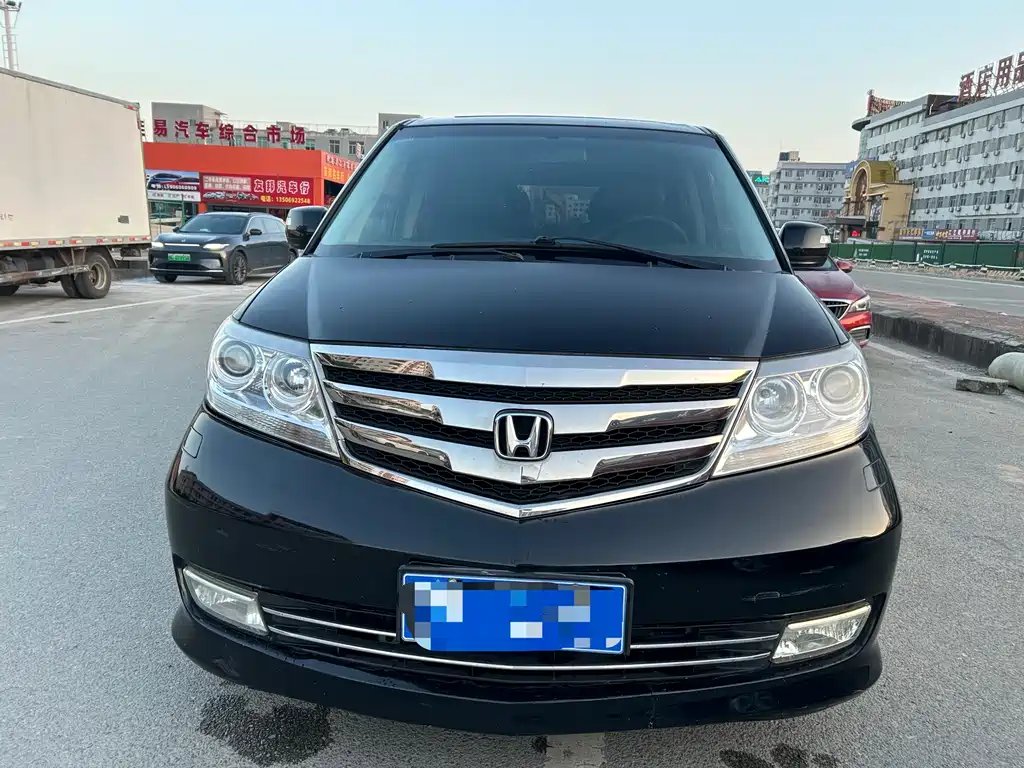 Honda Elysion 2015 — фото 1 из 5