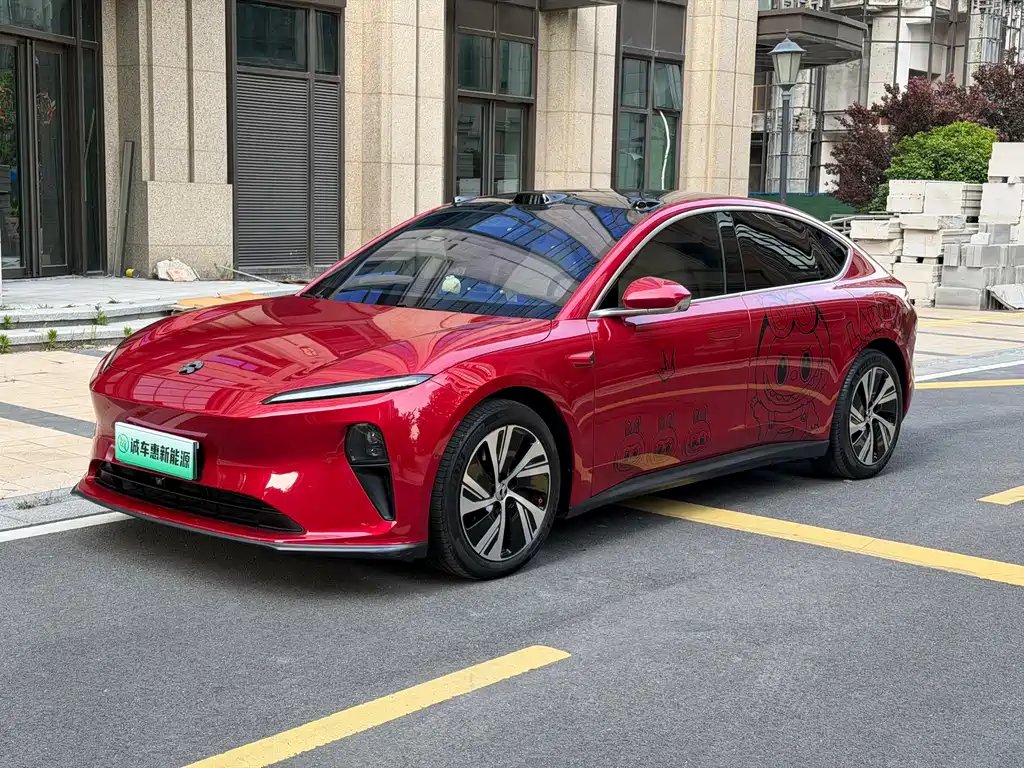 NIO ET5 2024 — фото 1 из 5