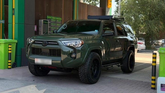 Toyota 4Runner V Рестайлинг 2021 — фото 1 из 5