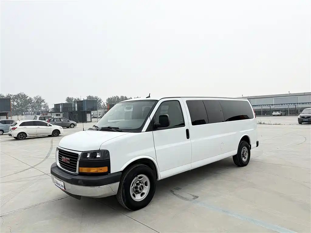 GMC Savana 2015