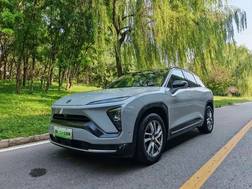 NIO ES6 2020