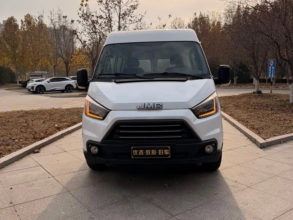 JMC Tesla 2018