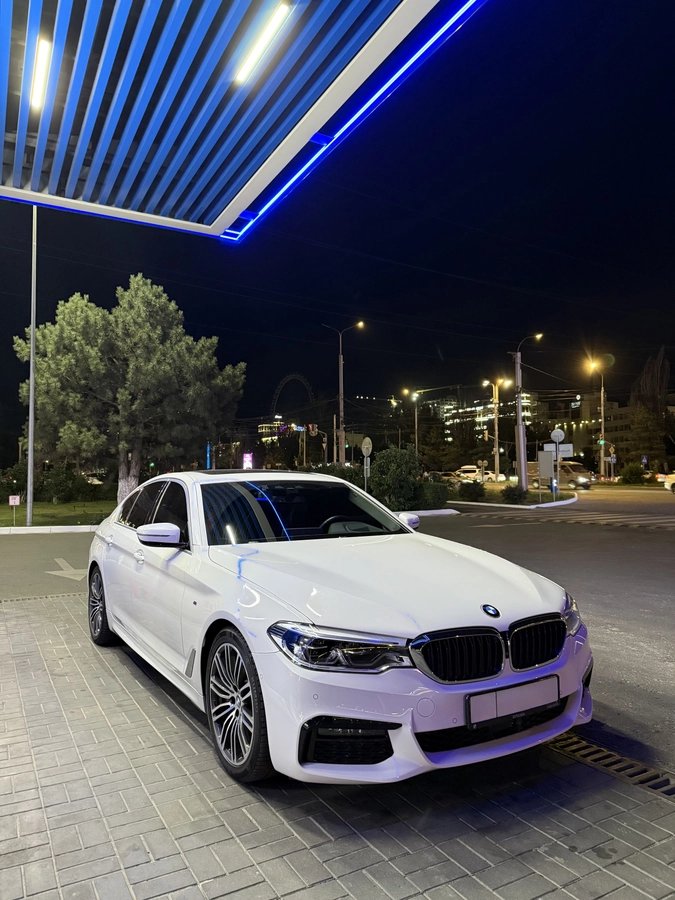 BMW 5 серии VII (G30/G31) 2020 — фото 1 из 5
