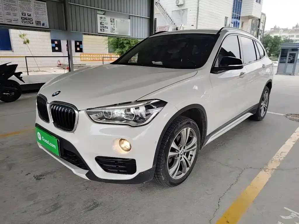 BMW X1 2018 — фото 1 из 5