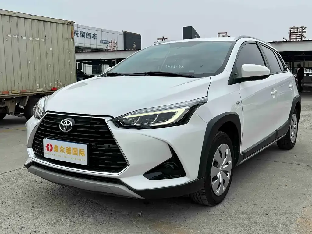 Toyota Yaris L 2022 — фото 1 из 5