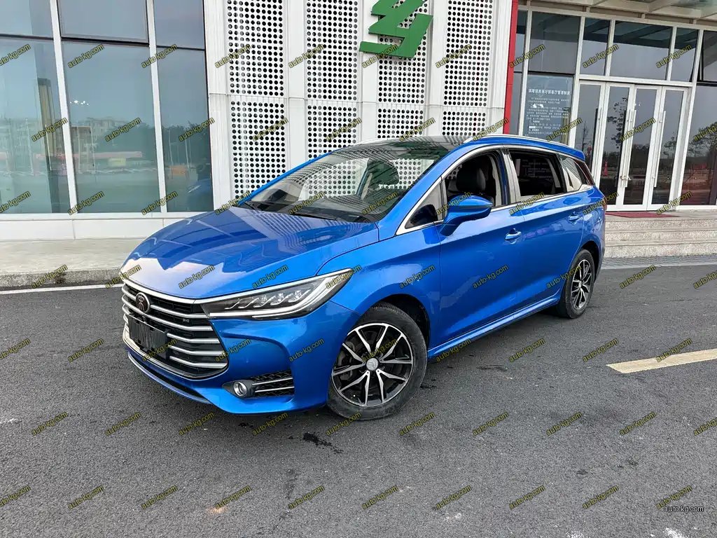 BYD MAX 2018