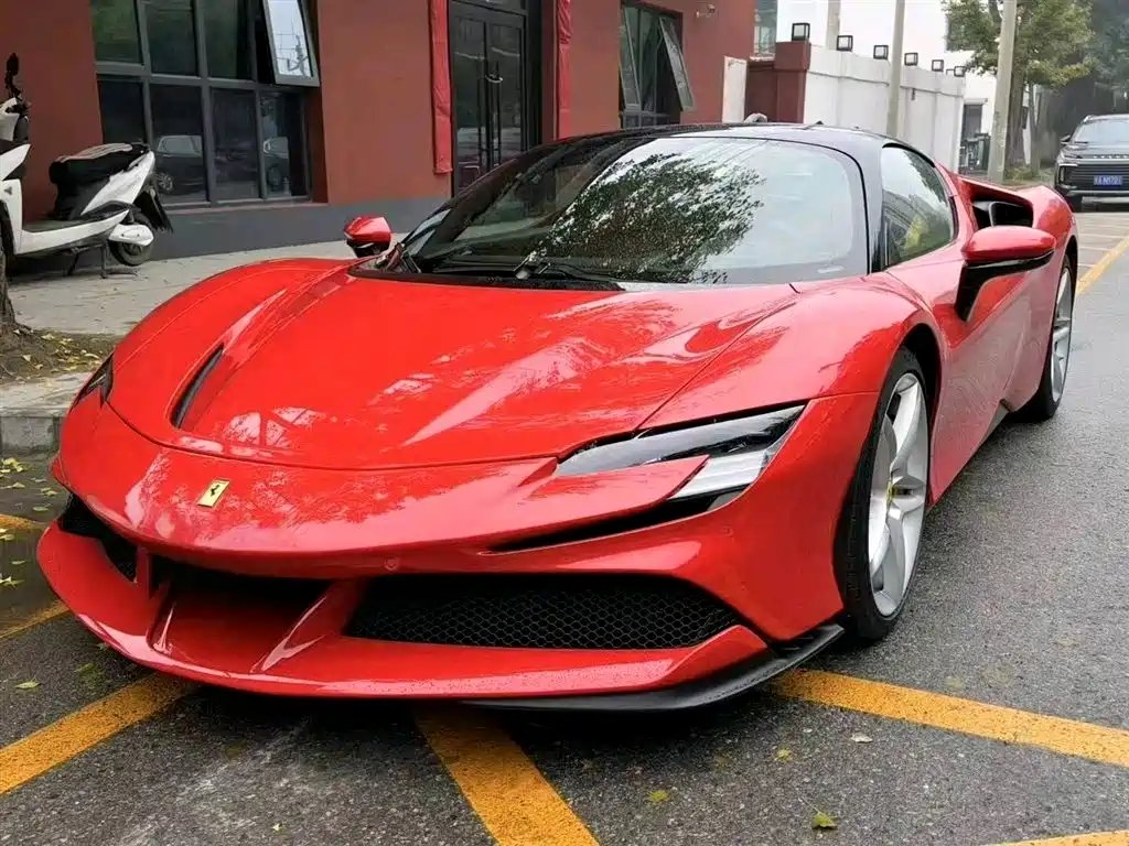 Ferrari SF90 2022 — фото 1 из 5