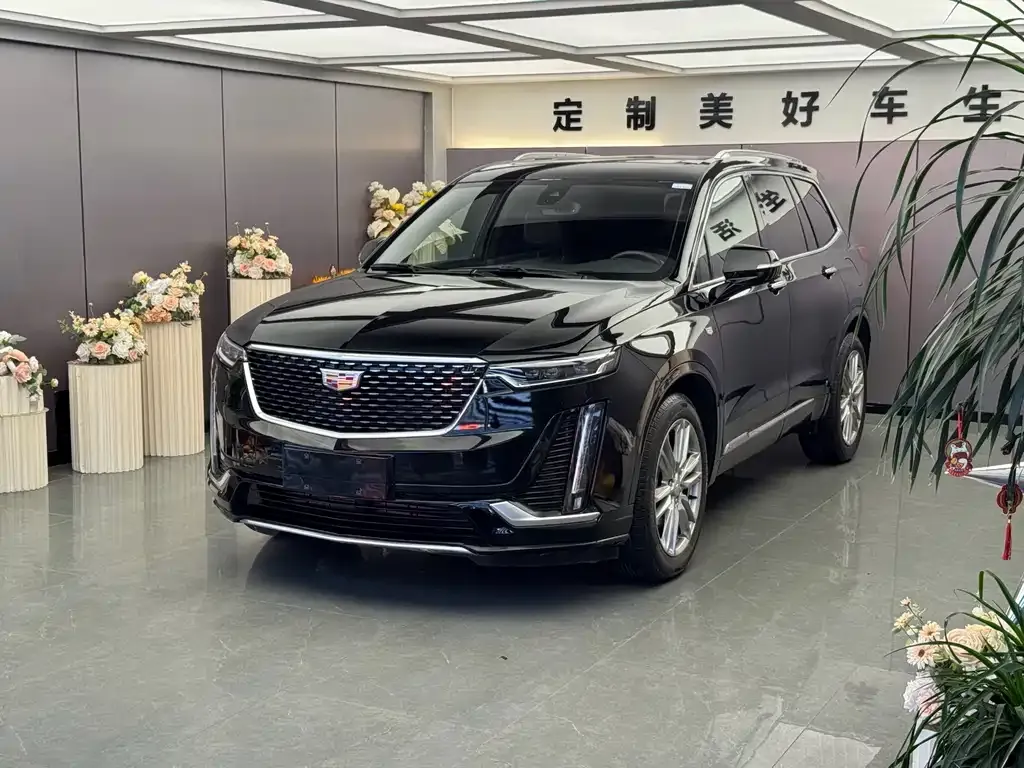 Cadillac XT6 2023 — фото 1 из 5