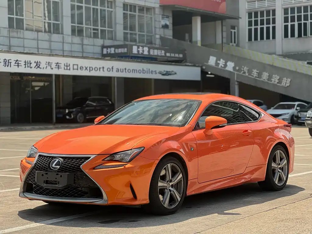 Lexus RC 2016 — фото 1 из 5