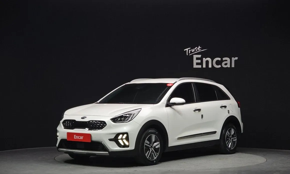 Kia Niro 2020 — фото 1 из 32