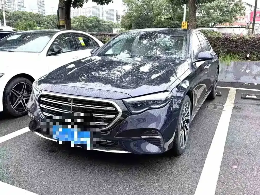 Mercedes-Benz E-Class 2023 — фото 1 из 5